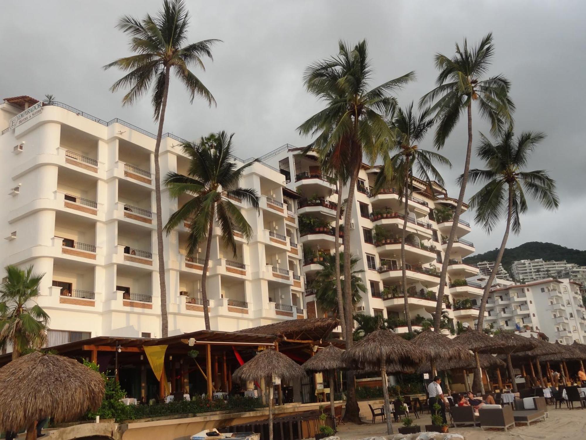 Emperador Vallarta Beachfront Hotel And Suites Puerto Vallarta Exterior foto